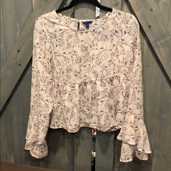 Floral Top - Picture 1 of 2